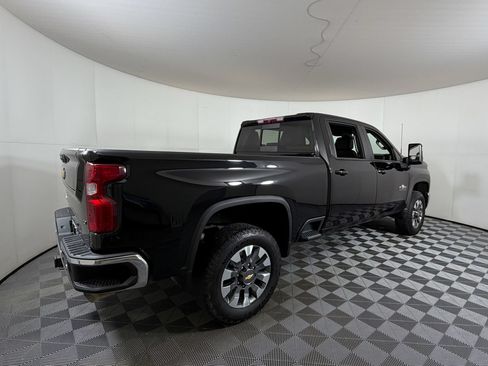 Used 2024 Chevrolet Silverado 2500 LT w/ Texas Edition AWD/4WD image 4