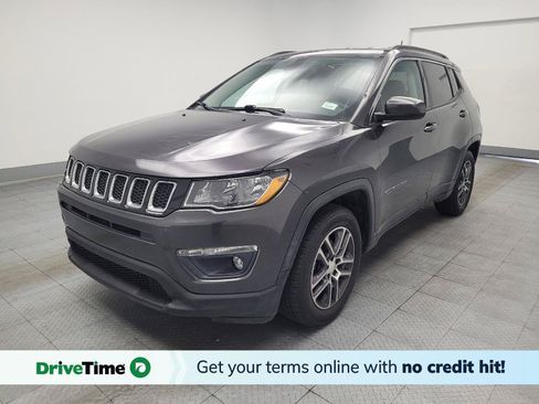Used 2017 Jeep Compass Latitude w/ Safe & Security Group FWD image 1