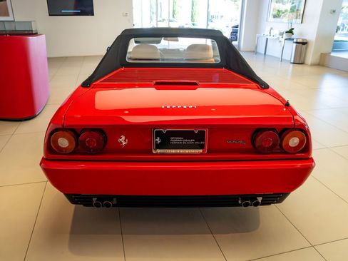 Used 1989 Ferrari Mondial T Cabriolet RWD image 34