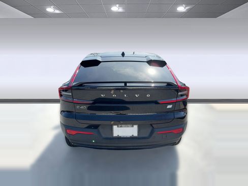 Certified 2023 Volvo C40 P8 Recharge Ultimate image 10