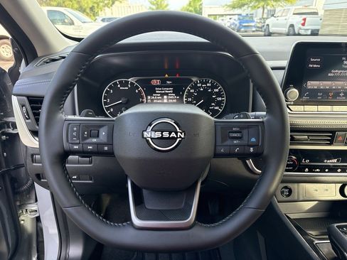 Used 2026 Nissan Rogue Dark Armor FWD image 19