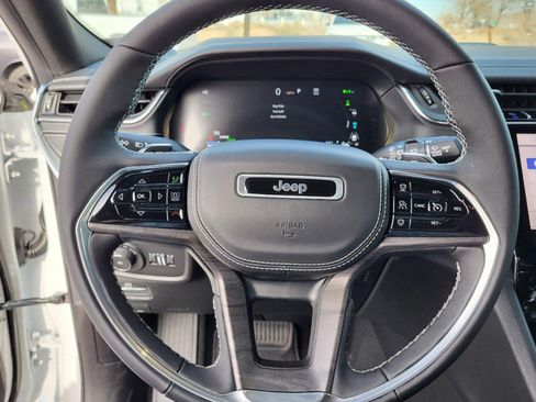 New 2024 Jeep Grand Cherokee Overland w/ Luxury Tech Group IV image 10