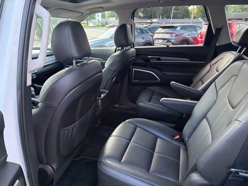 Used 2020 Kia Telluride EX w/ EX Premium Package AWD/4WD image 12