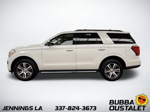 Used 2022 Ford Expedition XLT RWD image 2
