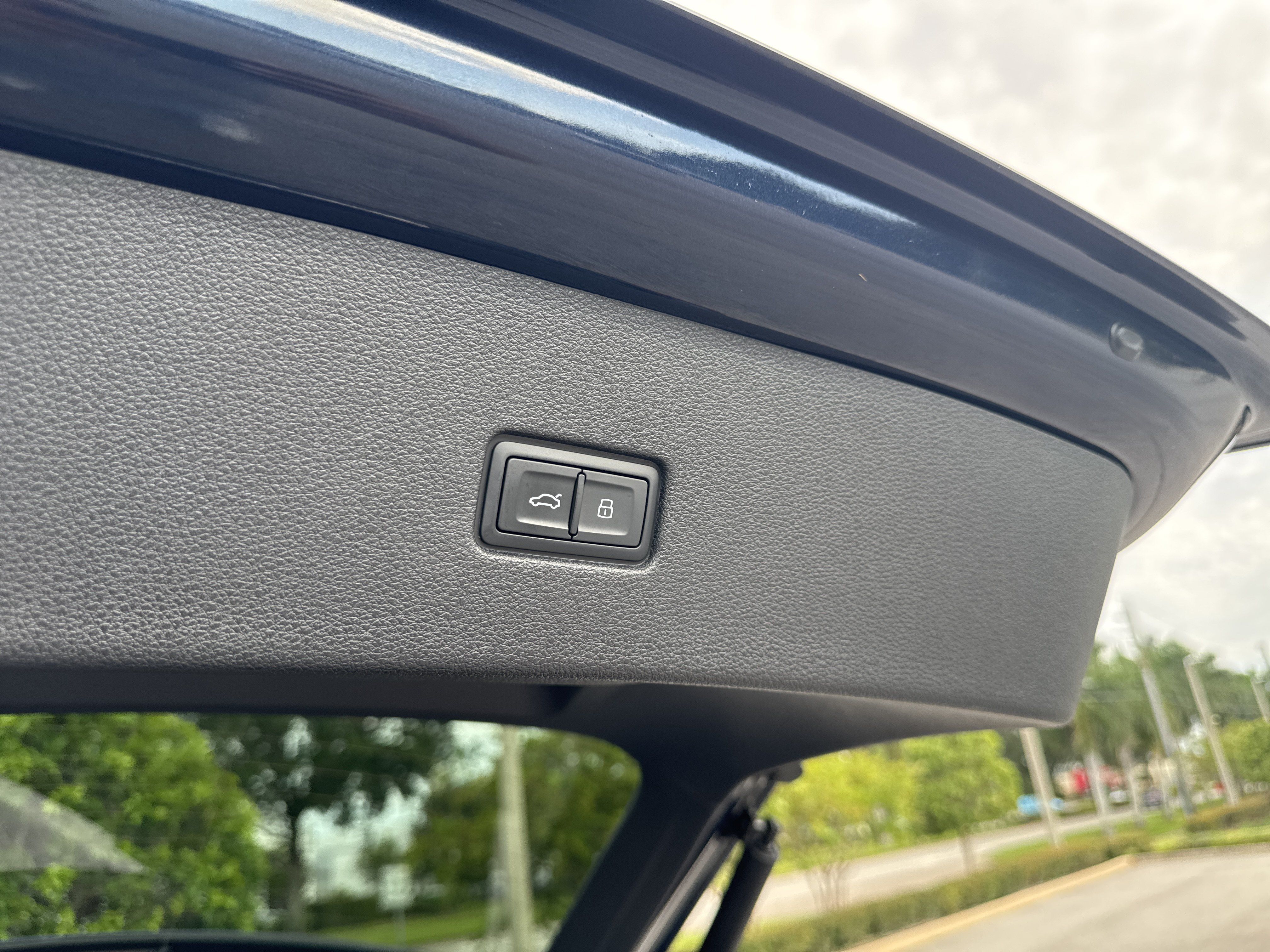 Certified 2025 Audi Q8 Premium Plus AWD/4WD image 12
