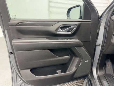 Used 2021 Chevrolet Tahoe RST w/ Luxury Package image 21