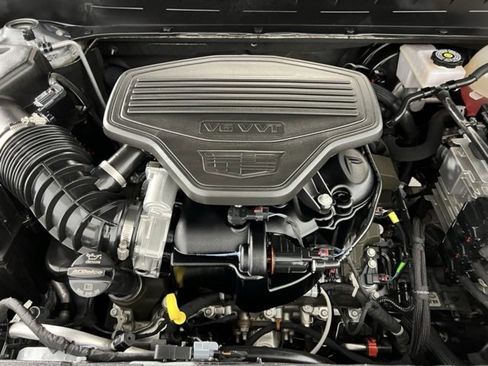 Used 2024 Cadillac XT6 Premium Luxury image 38