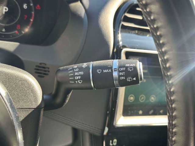 Used 2019 Jaguar F-PACE Portfolio AWD/4WD image 43