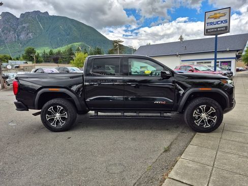 Used 2023 GMC Canyon AT4 AWD/4WD image 4