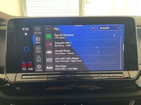 Used 2024 Volkswagen Atlas Cross Sport SEL Premium R-Line image 18