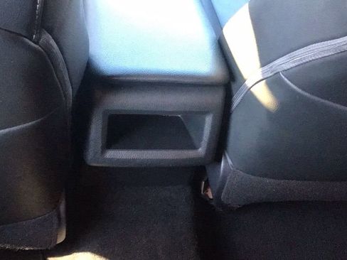 Used 2018 Toyota Camry SE image 14