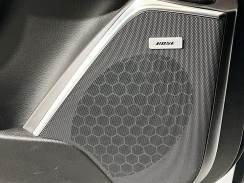 Used 2016 Cadillac Escalade Platinum image 15