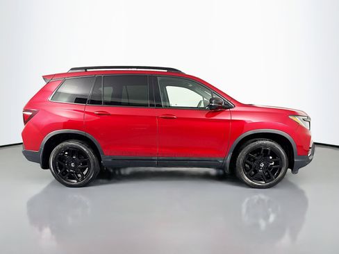 Certified 2024 Honda Passport Black Edition image 4