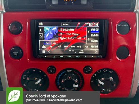 Used 2012 Toyota FJ Cruiser Base image 30