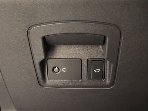 Used 2026 Land Rover Range Rover Velar S image 20