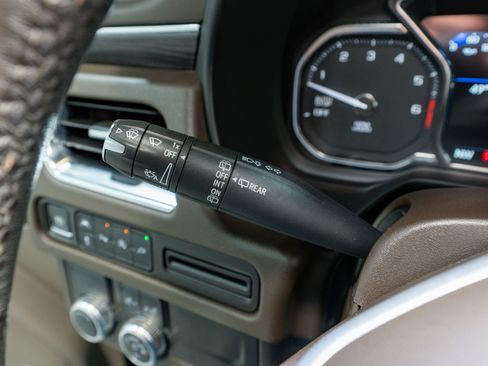 Used 2021 GMC Yukon SLT image 29