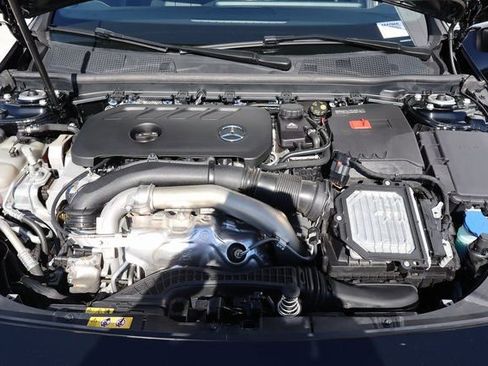 Used 2025 Mercedes-Benz CLA 250 image 21
