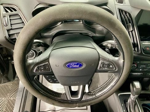Used 2017 Ford Escape Titanium AWD/4WD image 24