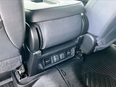 Used 2021 Chevrolet Silverado 1500 RST AWD/4WD image 33