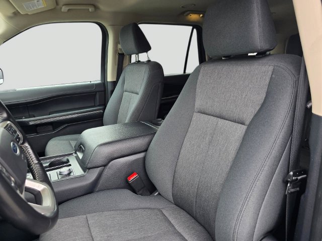 Used 2024 Ford Expedition XLT AWD/4WD image 24