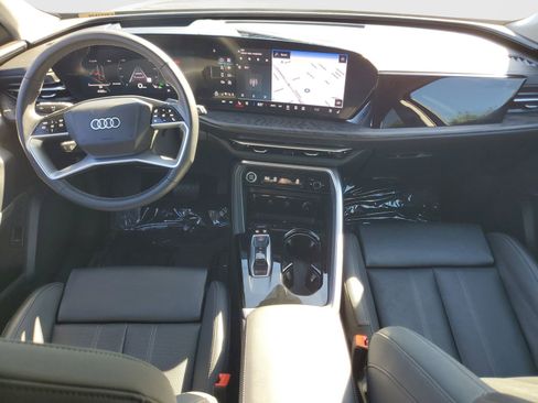 Used 2025 Audi Q5 Premium Plus w/ Premium Plus image 11