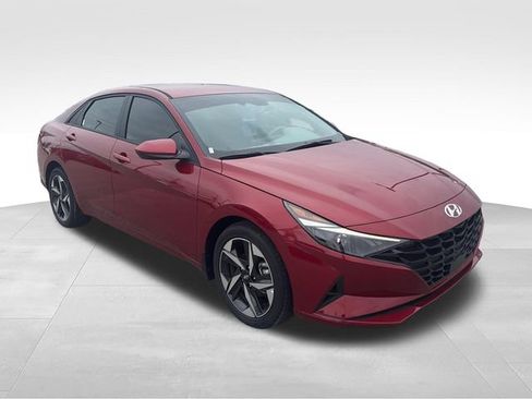 Certified 2023 Hyundai Elantra SEL w/ Convenience Package FWD image 7
