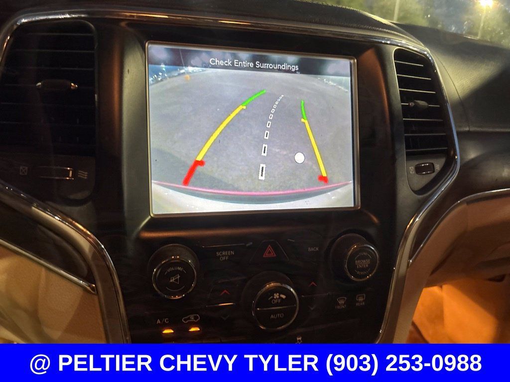 Used 2014 Jeep Grand Cherokee Overland AWD/4WD image 16