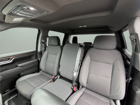 Used 2024 Chevrolet Silverado 1500 LT AWD/4WD image 29