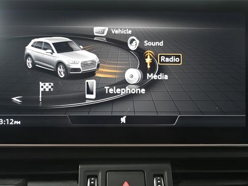 Used 2018 Audi SQ5 Premium Plus w/ S Sport Package AWD/4WD image 25
