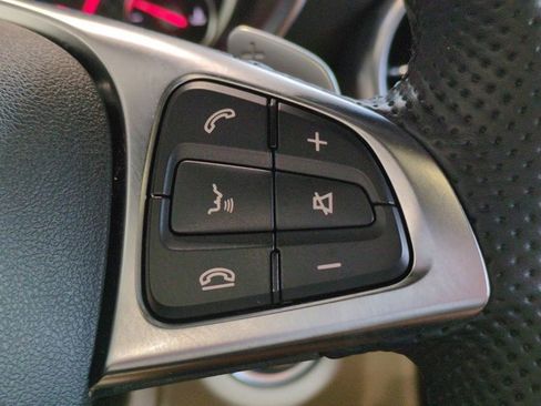 Used 2018 Mercedes-Benz SLC 300 image 24
