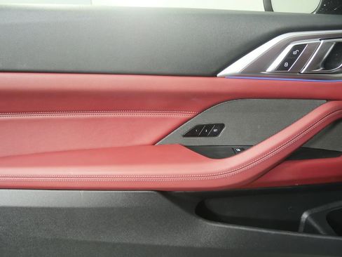 Used 2024 BMW 430i Coupe w/ M Sport Package image 8