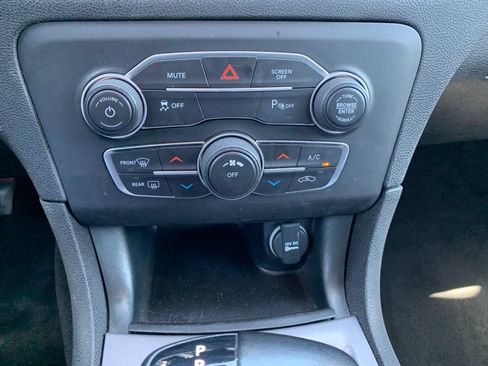 Used 2023 Dodge Charger SXT RWD image 22