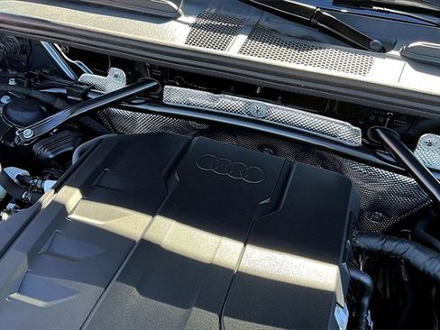 Used 2025 Audi Q5 Premium Plus w/ Premium Plus image 34