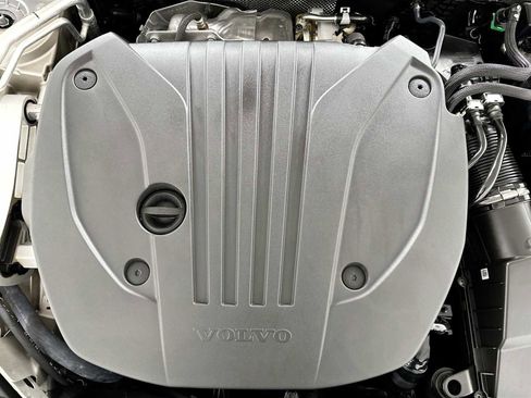 Used 2025 Volvo S60 B5 Core w/ Climate Package image 28