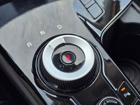 Used 2024 Kia Sportage LX image 35