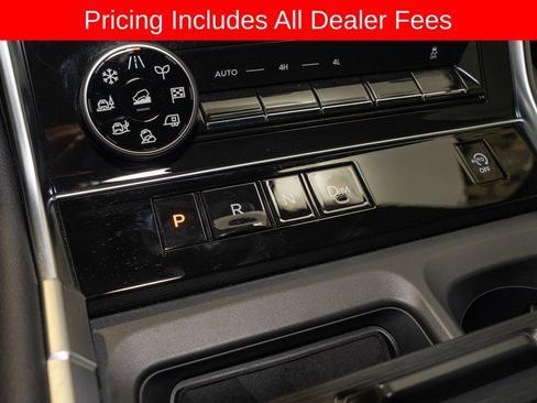 Certified 2025 Nissan Armada SL w/ Captain's Chari Seat Package AWD/4WD image 19