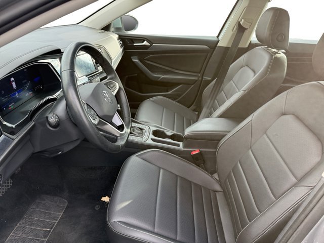 Used 2024 Volkswagen Jetta SE FWD image 10