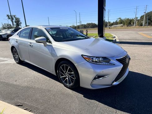 Used 2018 Lexus ES 350 image 4