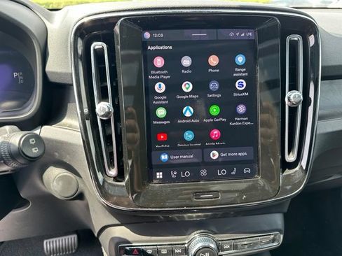 Used 2023 Volvo XC40 Recharge Ultimate w/ Protection Package Premier AWD/4WD image 22