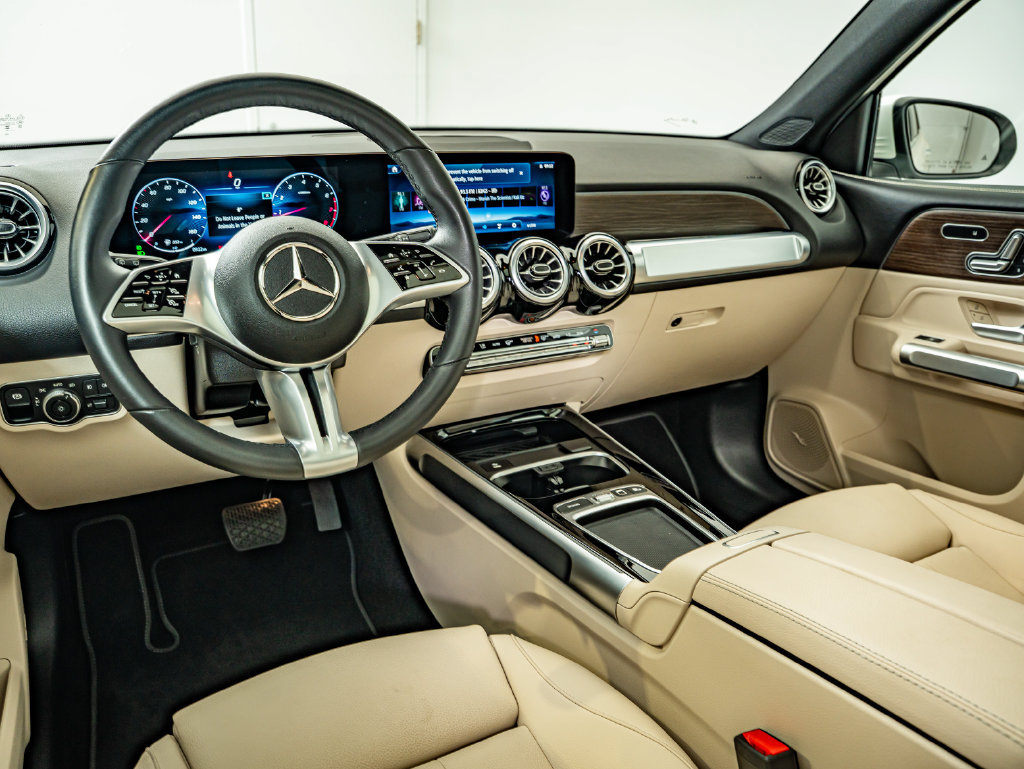 Certified 2026 Mercedes-Benz GLB 250 4MATIC image 32