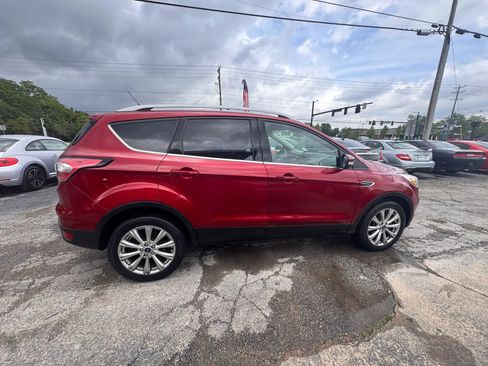 Used 2018 Ford Escape Titanium w/ Ford Safe & Smart Package AWD/4WD image 8