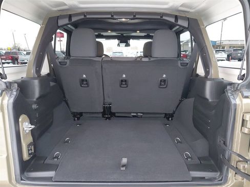 Used 2025 Jeep Wrangler Willys image 22