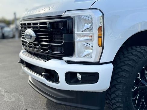 Used 2024 Ford F350 XLT AWD/4WD image 11
