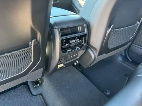 New 2026 Jeep Grand Cherokee Altitude image 11