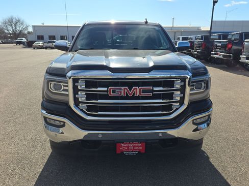 Used 2018 GMC Sierra 1500 SLT image 3