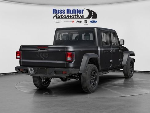 Used 2025 Jeep Gladiator Sport AWD/4WD image 2