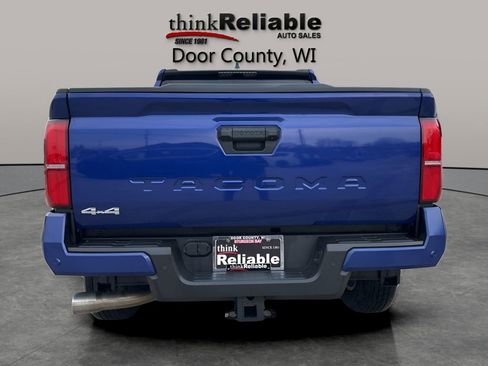 Used 2025 Toyota Tacoma SR5 w/ SR5 Upgrade Package AWD/4WD image 4