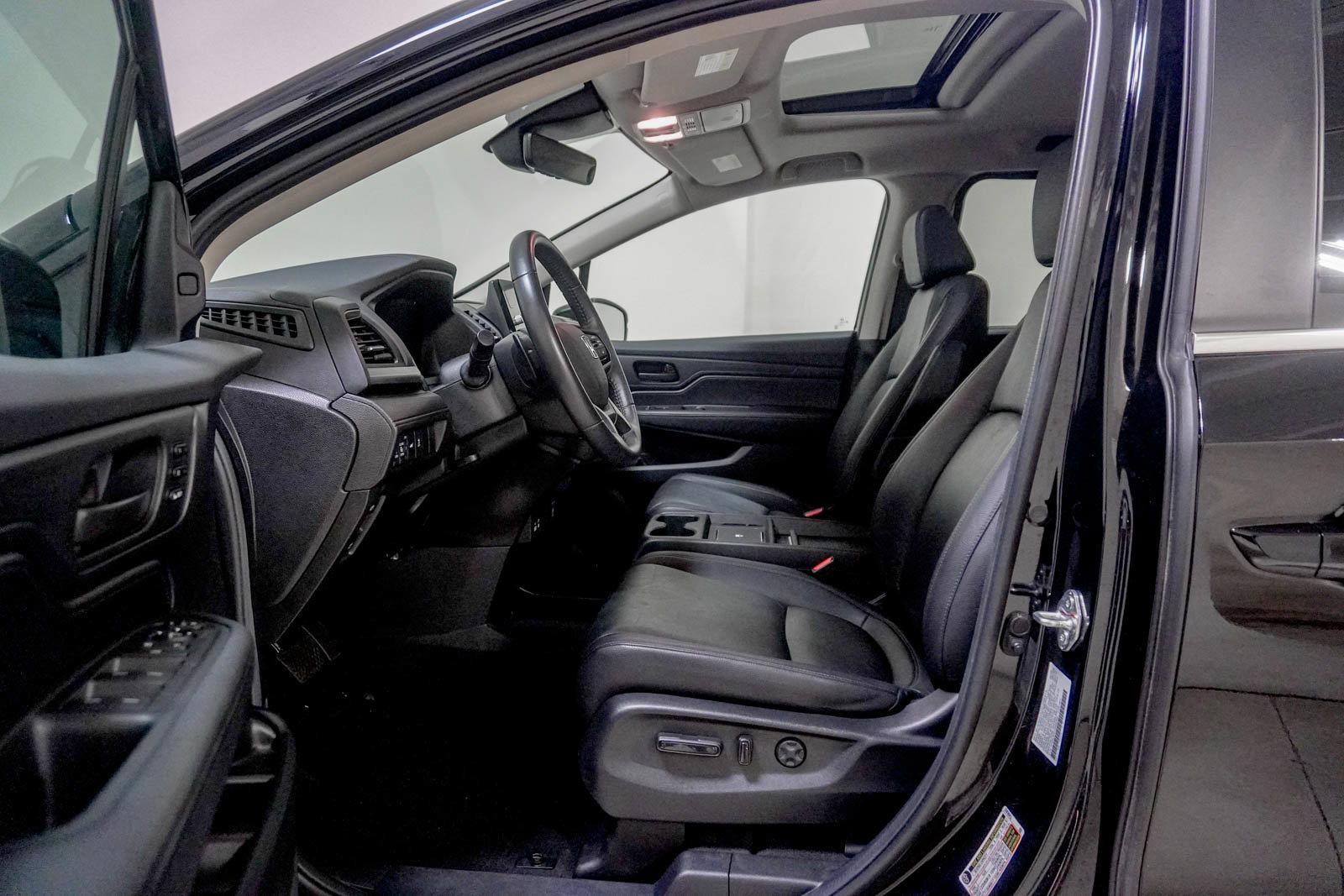 Used 2025 Honda Odyssey EX-L image 21