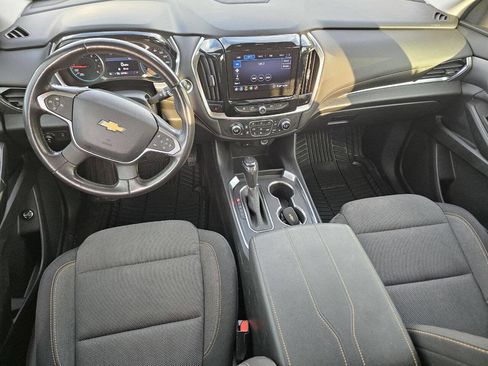 Used 2020 Chevrolet Traverse LT image 8