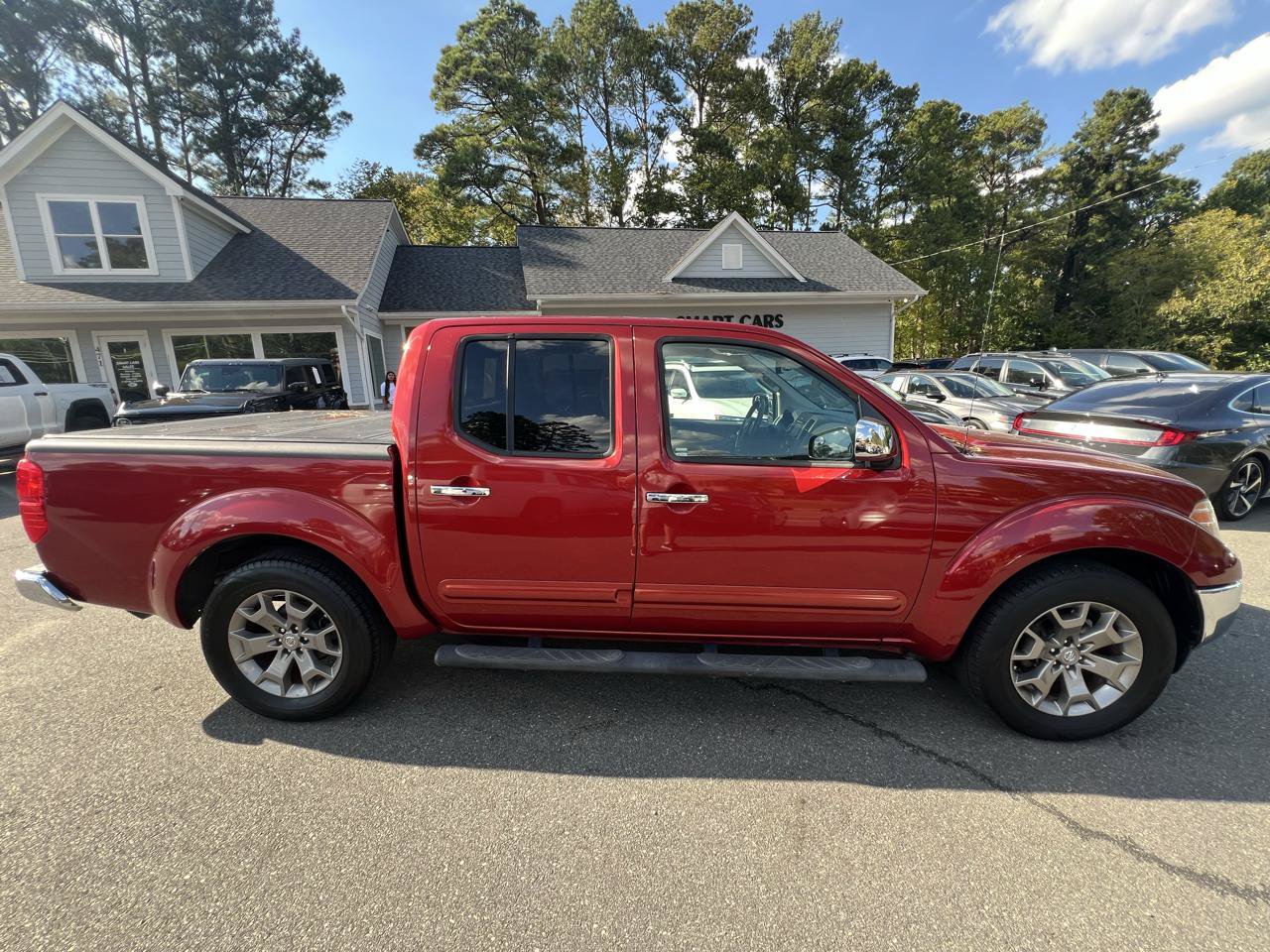 Used 2016 Nissan Frontier SL w/ Moonroof Package RWD image 6